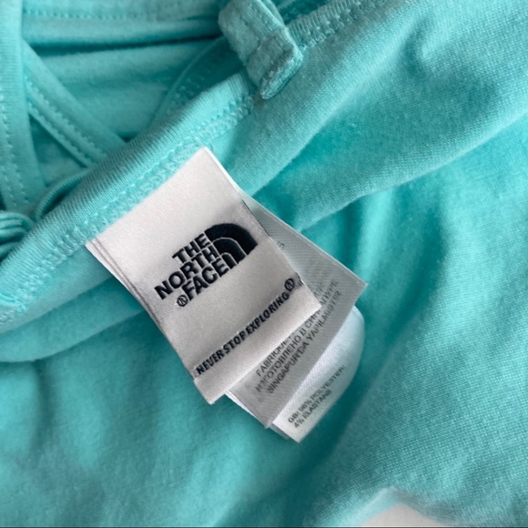 4/$25 The North Face Athletic Blue Tank Top - Picture 8 of 11